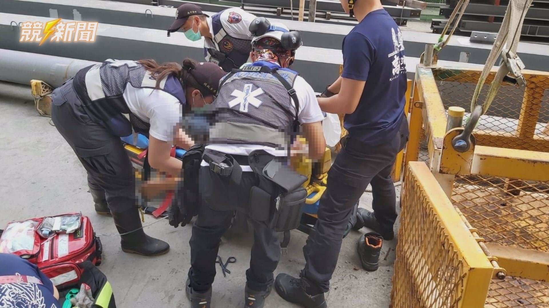 【社會】農十六特區48樓鋼構倒塌釀1死 工地鋼材墜落砸毀2車遭停工裁罰