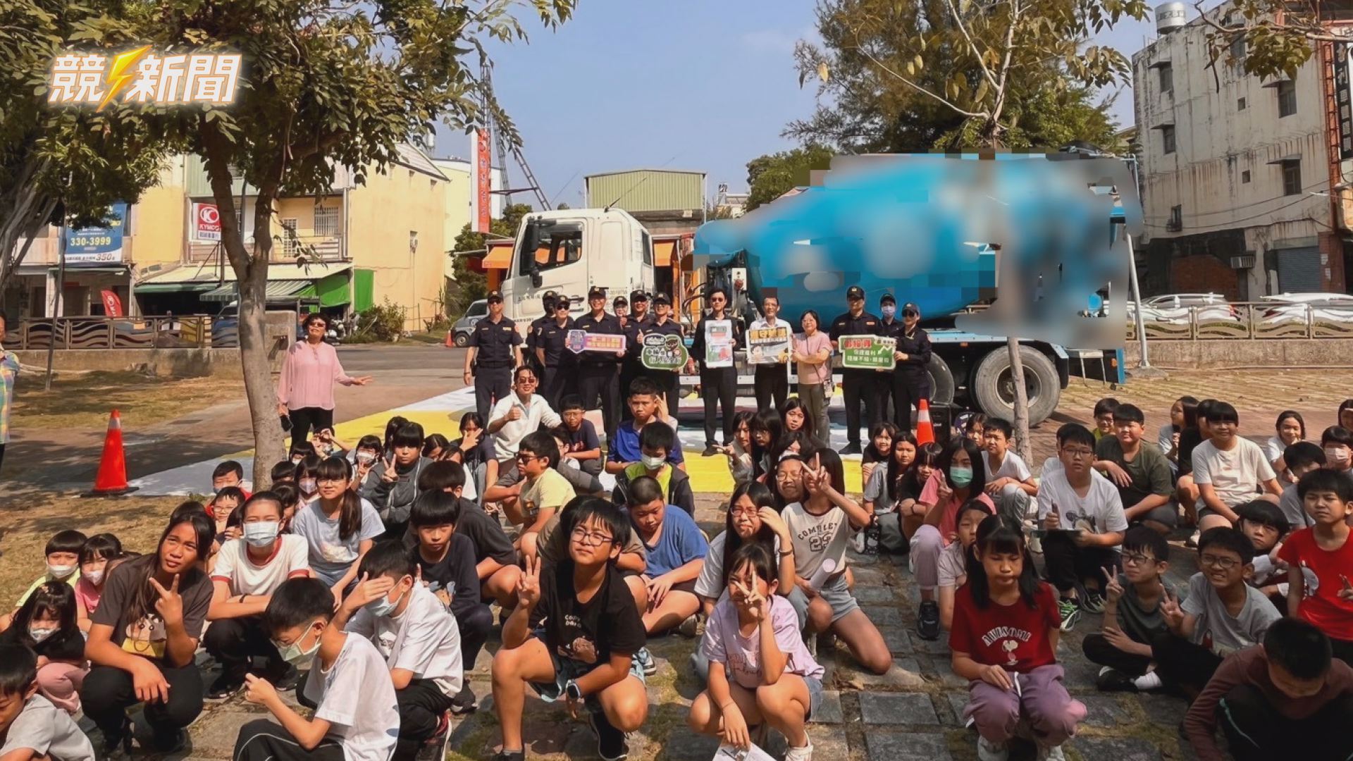 【警政】前鎮警雙軌防制大型車事故｜校園實境體驗＋高強度執法同步進行