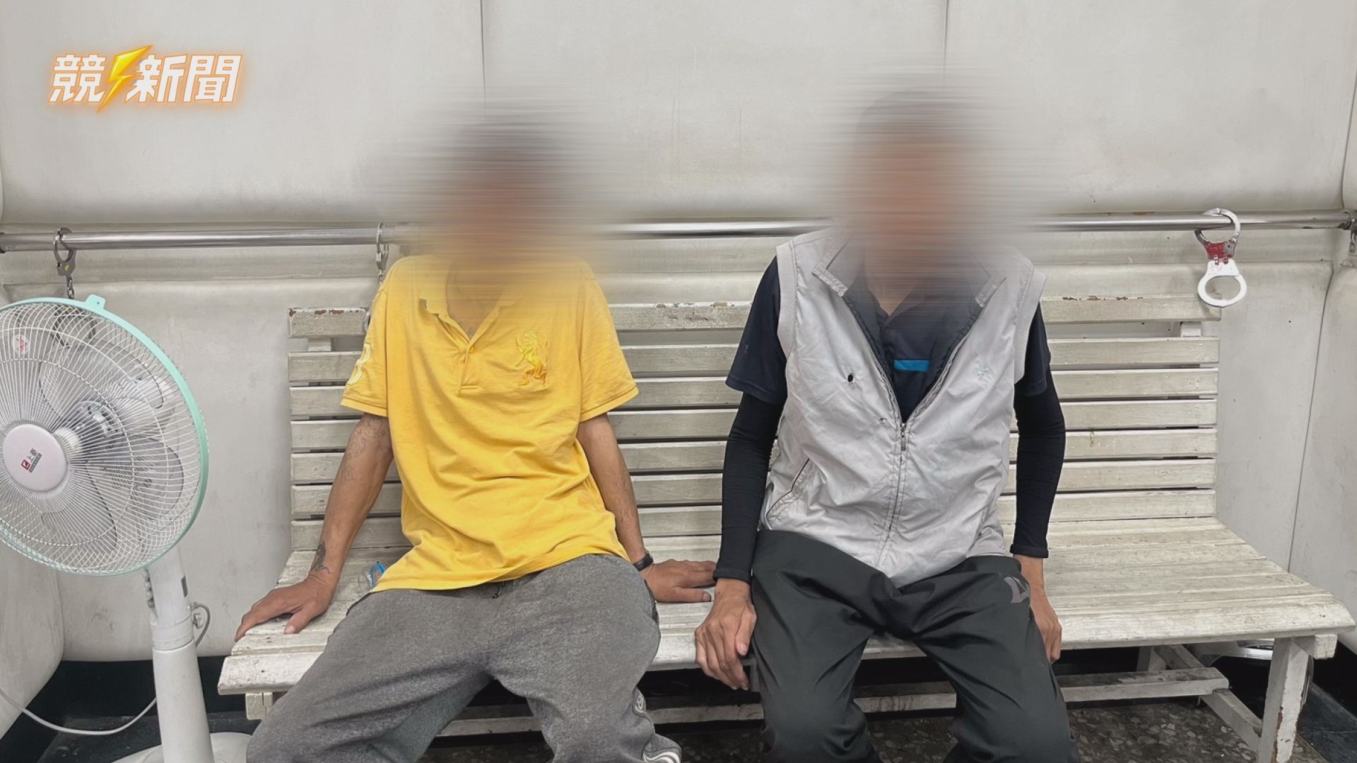 【警政】監視器直擊陌生人闖屋 前鎮警24小時內逮兩嫌追回手機