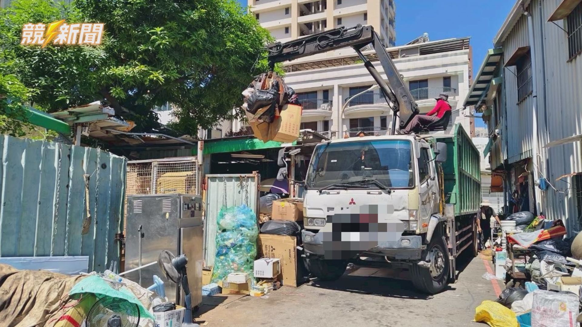 【生活】高雄前鎮資收廠髒亂生登革熱病媒蚊 衛生局令土銀限期清空