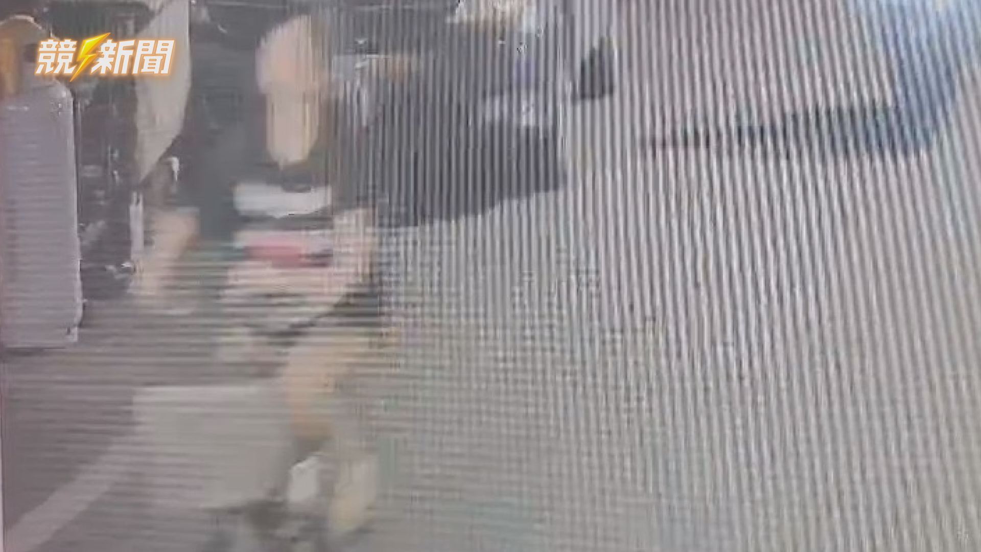 【社會】高雄小港通緝夫妻落網 女背10案通緝另查獲海洛因