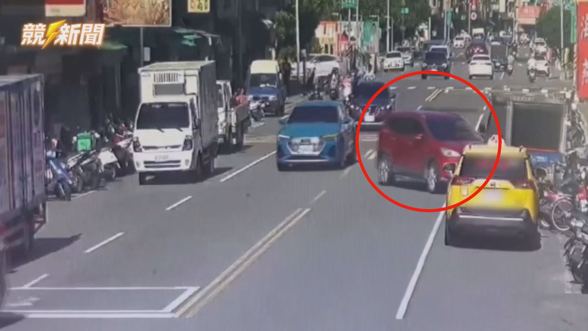 【社會】高雄三民毒駕逆向衝撞6車及市場招牌 駕駛毒品陽性遭送辦