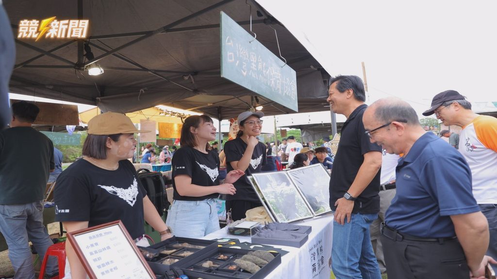 新北市新海濕地藝術季攤位民眾互動