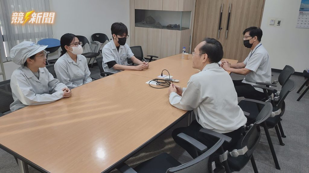 高雄輔英科大師生合影展現亮眼成果