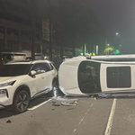 【社會】高雄三民明誠路酒駕撞停放車輛翻覆 34歲男酒測超標被逮