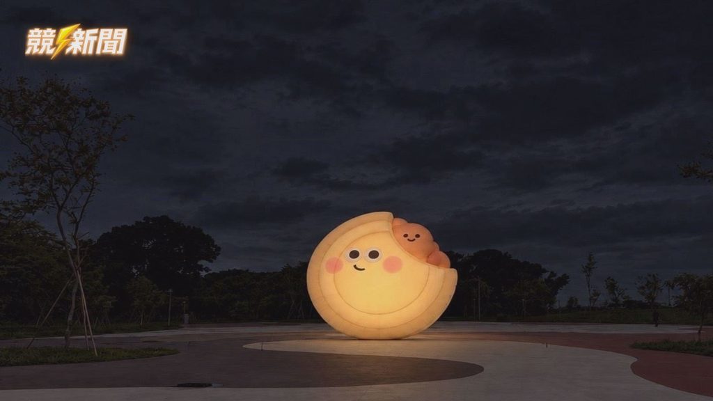 屏東萬丹森林公園巨型主燈小萬夜景