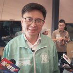 【政治】高雄賴瑞隆競選總部團拜 「權志隆」巨幅塗鴉牆亮相 陳其邁到場開箱